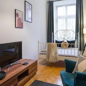  Appartement Wawelove Royal Spacious 2 Bedroom Apt 1 Min To Main Sq!